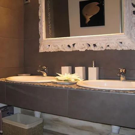 Le Maset Des Aires: Luberon Views With Summer Jacuzzi Apartment Maubec (Vaucluse)